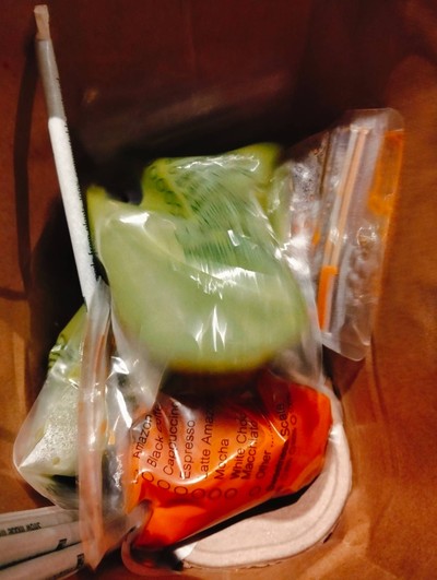 อาหาร หรือ เครื่องดื่ม