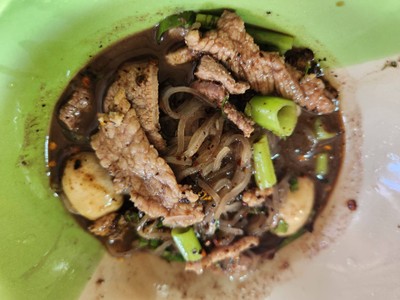 เส้นเล็กน้ำตกหมู