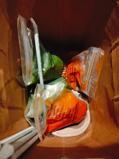 อาหาร หรือ เครื่องดื่ม