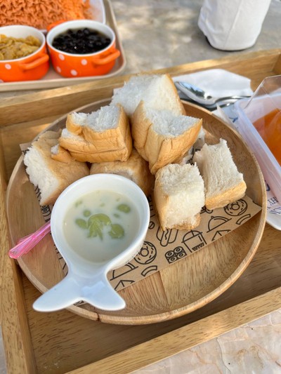 ขนมปังสังขยา