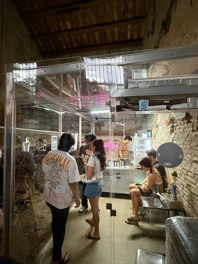 บรรยากาศ 32BarX Specialty Chocolate ตลาดน้อย