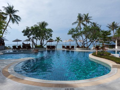 สระว่ายน้ำ/ชายหาด