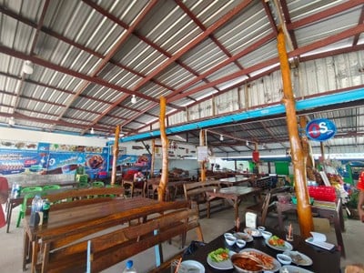 บรรยากาศ ป้ามาลีซีฟู้ด