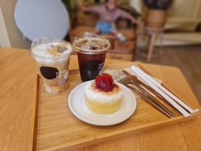Breadtory Cafe