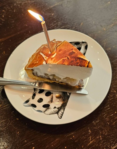 ลอนตาล Custard Salted Choc Meringue