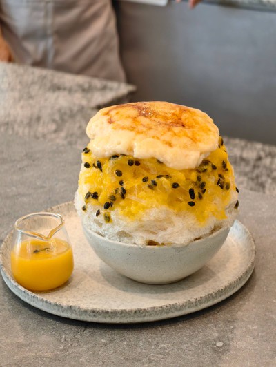 Passion Mango Chiboust Kakigori