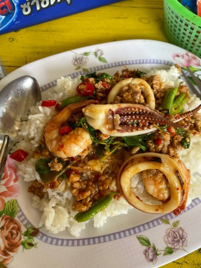 อาหาร หรือ เครื่องดื่ม