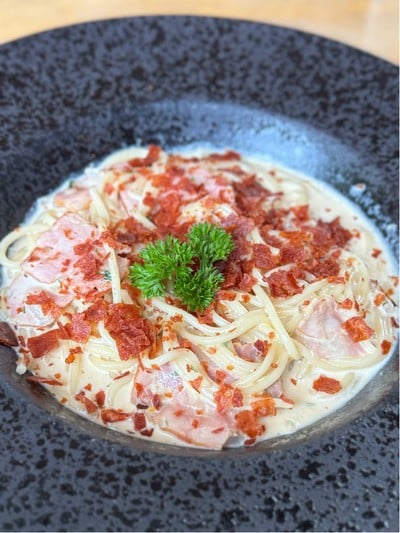 ณ ชล บางแสน