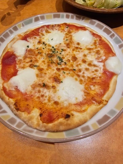 Pizza with Buffalo Mozzarella Cheese
