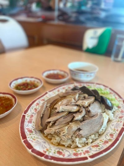 เป็ดพะโล้โกเท้