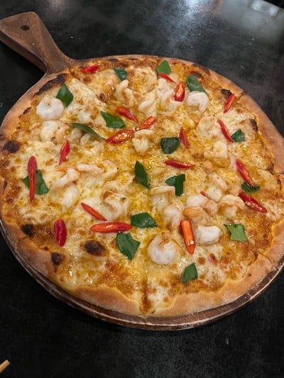 พิซซ่าต้มยำกุ้ง