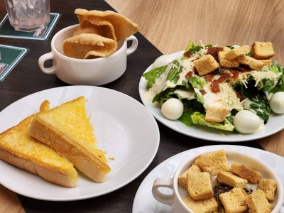 อาหาร หรือ เครื่องดื่ม