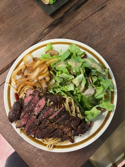 สเต็กเนื้อ