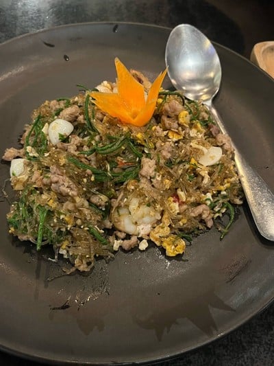 ผัดสามหอม