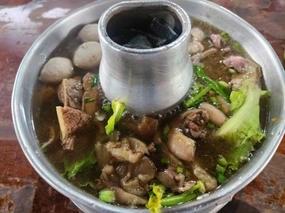 เกาเหลาเนื้อหม้อไฟ