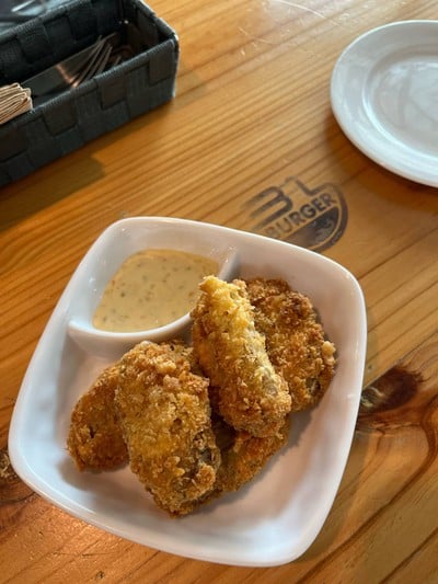 ปีกไก่ฮอทวิงส์