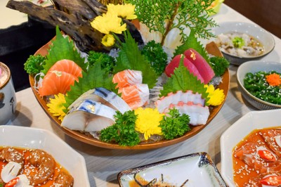 Chu Grill Shabu บุฟเฟ่ต์ชาบู ปิ้งย่าง ซูชิ ย่านบรรทัดทอง