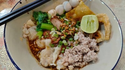 บะหมี่เบตงต้มยำซอสขลุกขลิก