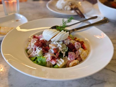 สลัดทองบวก