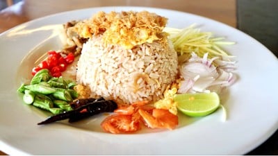 ข้าวคลุกกะปิ