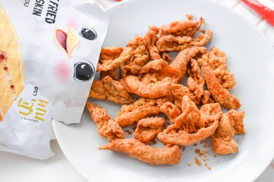 หนังไก่ทอดกรอบคุณฐา
