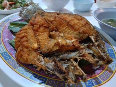 ปลากระพงทอดน้ำปลา