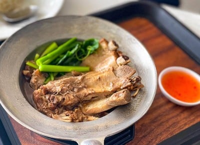 เซ็ทข้าว ซี่โครงหมูตุ๋นสมุนไพร