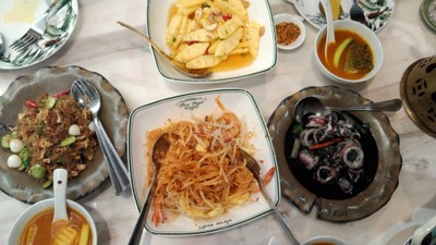 อาหาร หรือ เครื่องดื่ม