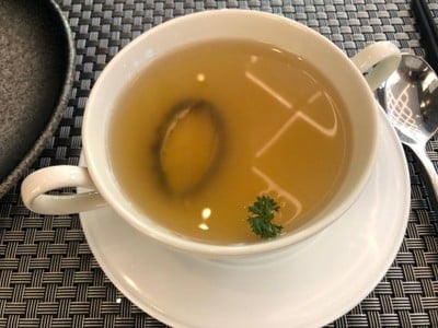 Consomme de Poisson aux Ormeaux