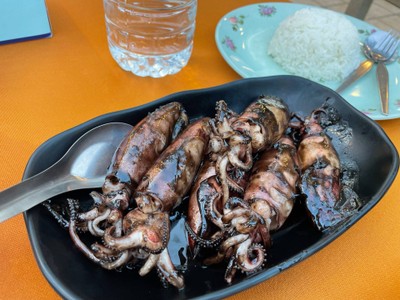 หมึกไข่ผัดน้ำดำ