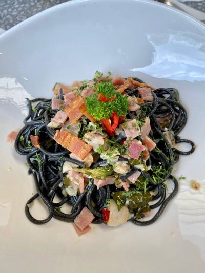 SQUID INK SPAGHETTI AGLIO E OLIO WITH BACON