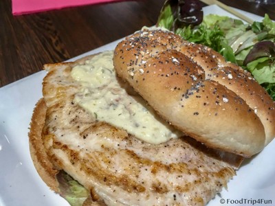 อาหาร หรือ เครื่องดื่ม