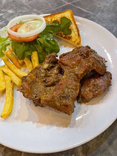 สเต็กหมูพริกไทยดำ