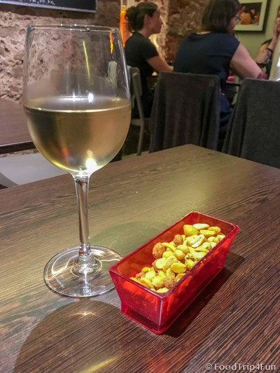 อาหาร หรือ เครื่องดื่ม