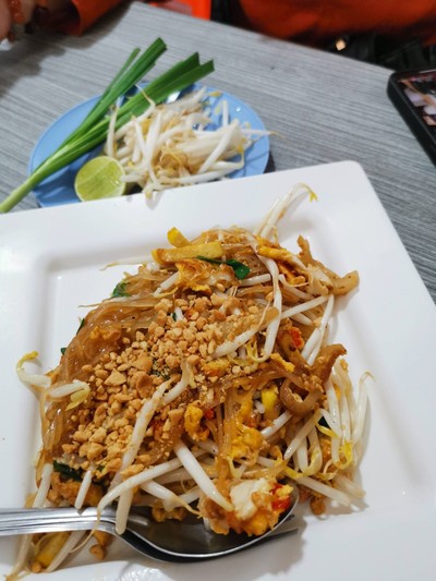 อาหาร หรือ เครื่องดื่ม