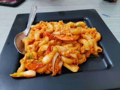 อาหาร หรือ เครื่องดื่ม