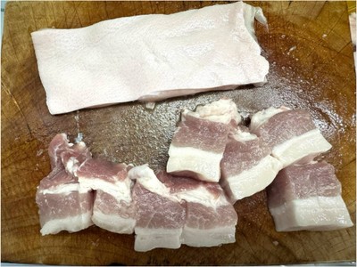 วิธีทำ หมูสามชั้นคั่วพริกเกลือ 🌶️🧄 วิธีทำ หมูสามชั้นคั่วพริกเกลือ 🌶️🧄