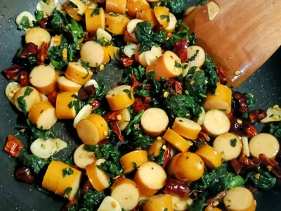 วิธีทำ Orecchiette w Dried Chili And Sausages