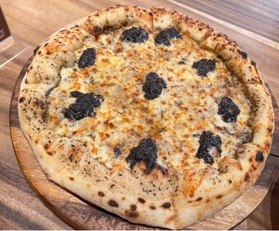 Truffle pizza