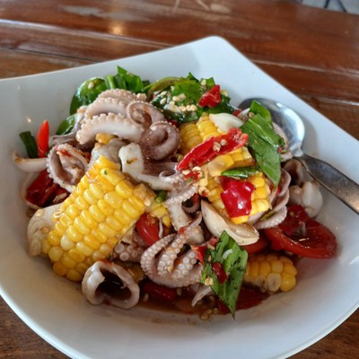 ยำหมึกสาย