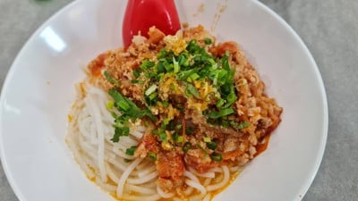 ก๋วยเตี๋ยวไทยใหญ่แห้ง