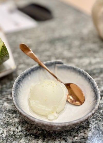 🍨 Yuzu Ice Crème. (Price 70++ Baht.)