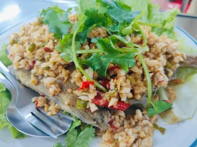 ปลาจาระเม็ดทอดพริกเกลือ