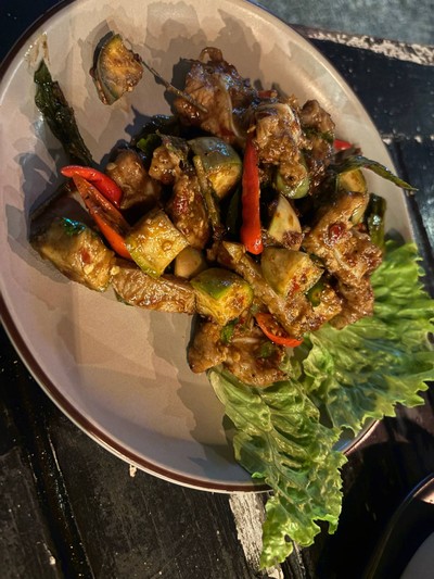 ผัดเผ็ดหมู