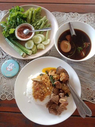 อาหาร หรือ เครื่องดื่ม