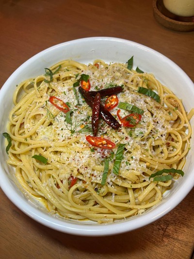 Aglio E Olio Pasta