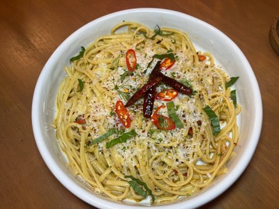 Aglio E Olio Pasta