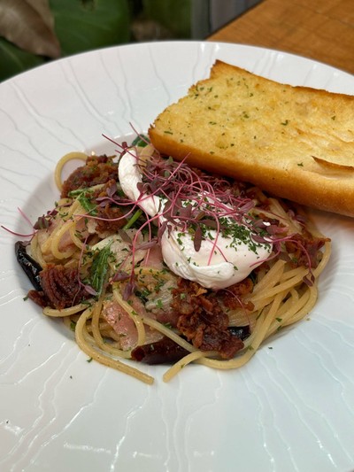Bacon & Garlic Spaghetti