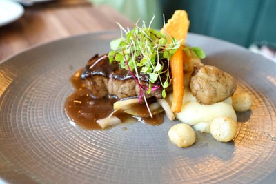 อาหาร หรือ เครื่องดื่ม