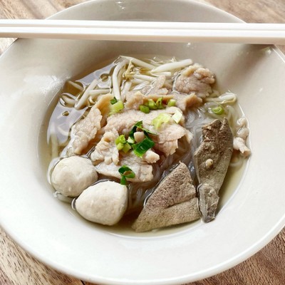 อาหาร หรือ เครื่องดื่ม